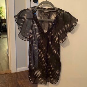 Women’s Express black and white top